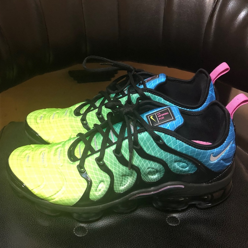 Men’s Nike Air Vapormax Plus “Aurora Green”